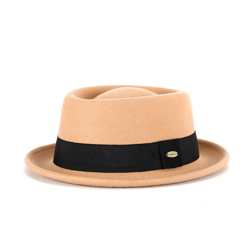 Chapeau vintage concave-convexe